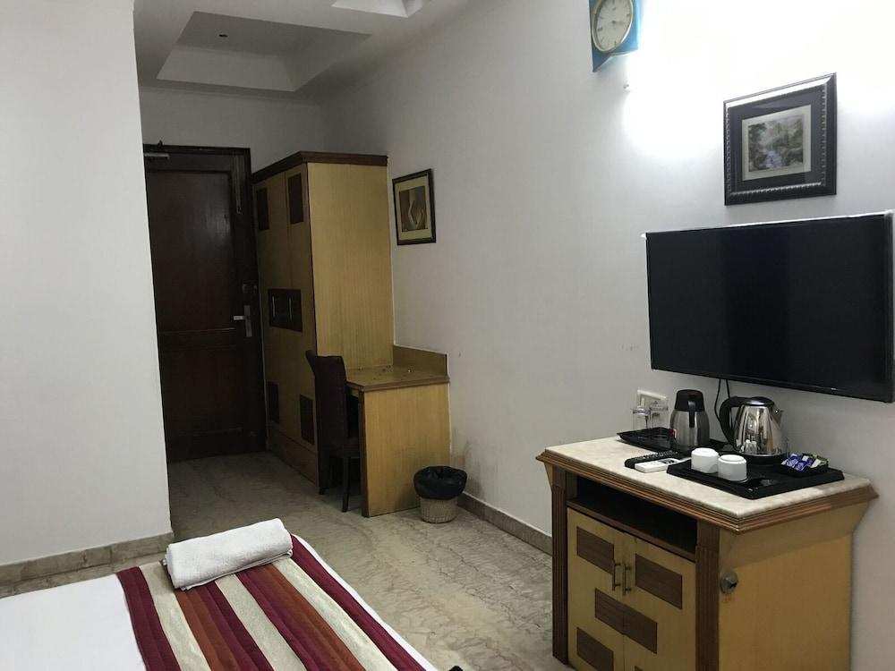 Tjs Royal Hotel Delhi  Eksteriør bilde