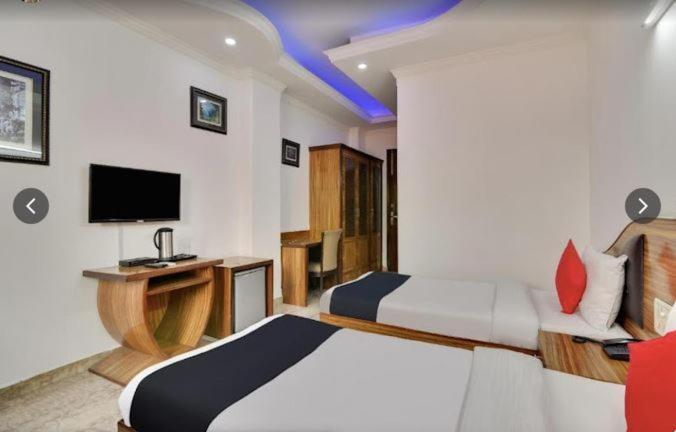Tjs Royal Hotel Delhi  Eksteriør bilde