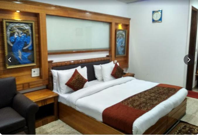 Tjs Royal Hotel Delhi  Eksteriør bilde
