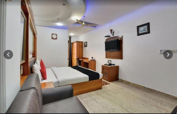 Tjs Royal Hotel Delhi  Eksteriør bilde