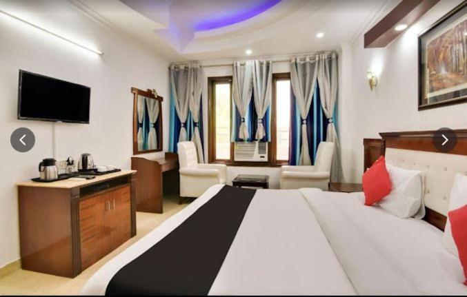 Tjs Royal Hotel Delhi  Eksteriør bilde