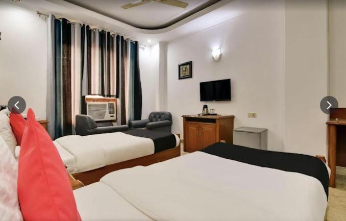 Tjs Royal Hotel Delhi  Eksteriør bilde